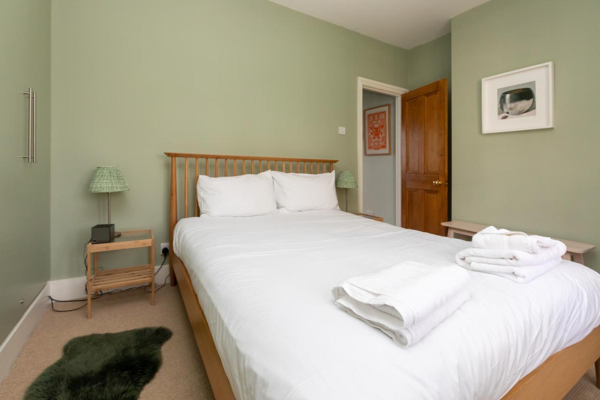 Beautiful & Cosy 2bd House - Southwark Ferienhaus London