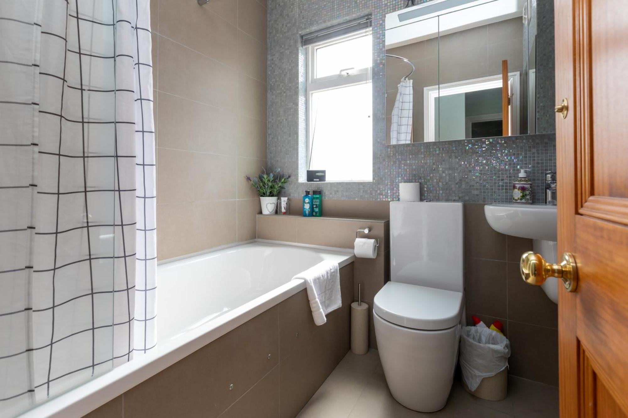 Beautiful & Cosy 2bd House - Southwark *